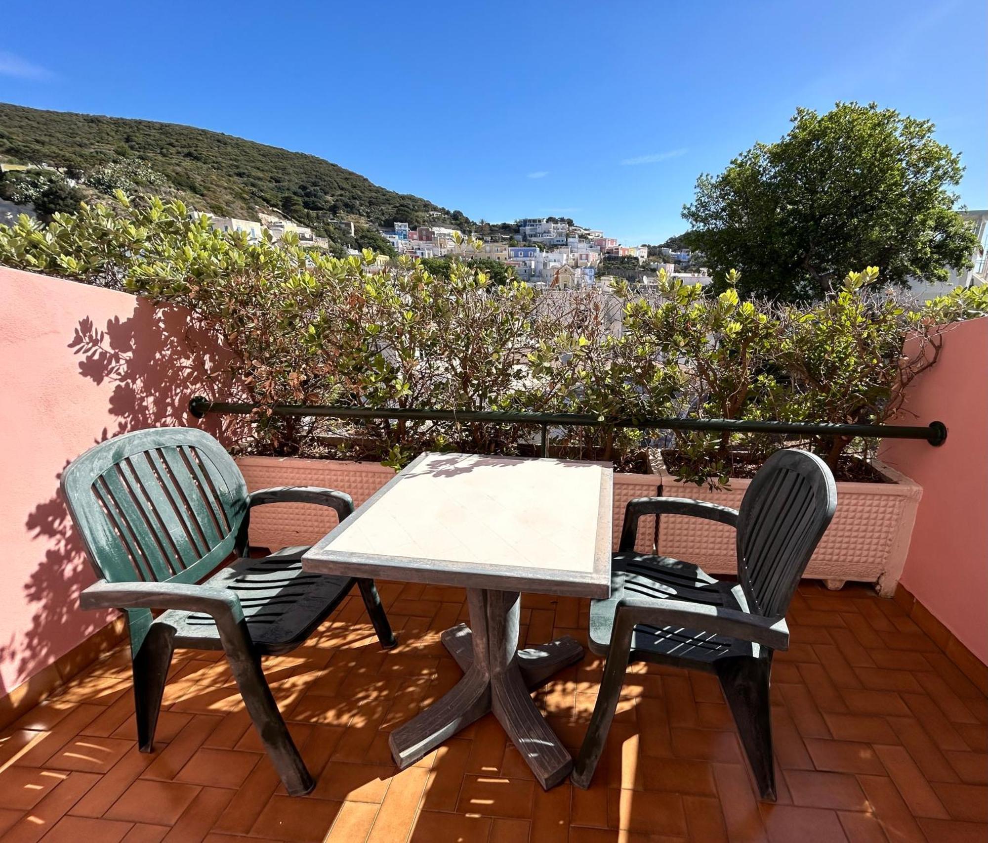 Albergo Le Querce Ponza Exterior foto
